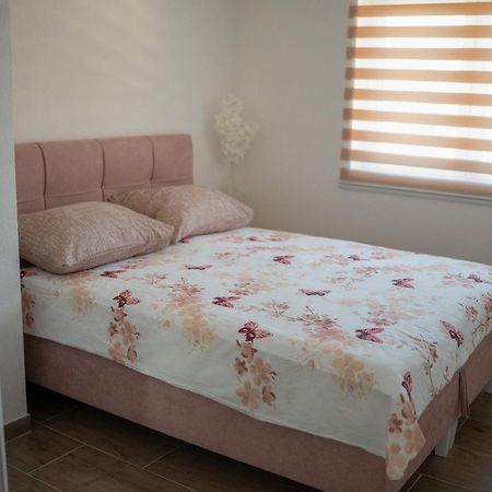 Apartmani Elegance Tuzla Exterior photo