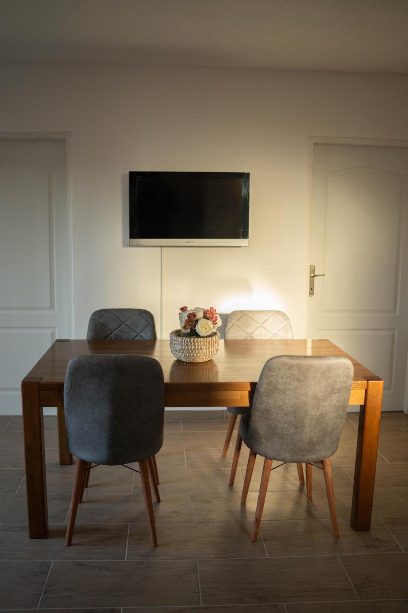 Apartmani Elegance Tuzla Exterior photo