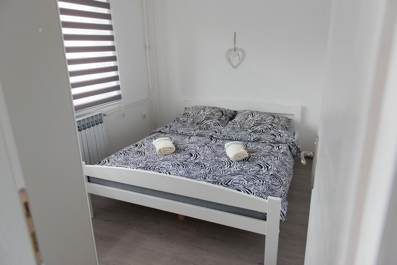 Apartmani Elegance Tuzla Exterior photo